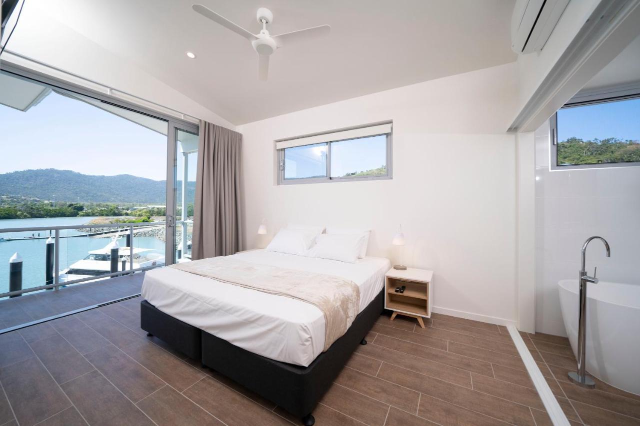 Hotel Harbour Cove à Airlie Beach Extérieur photo