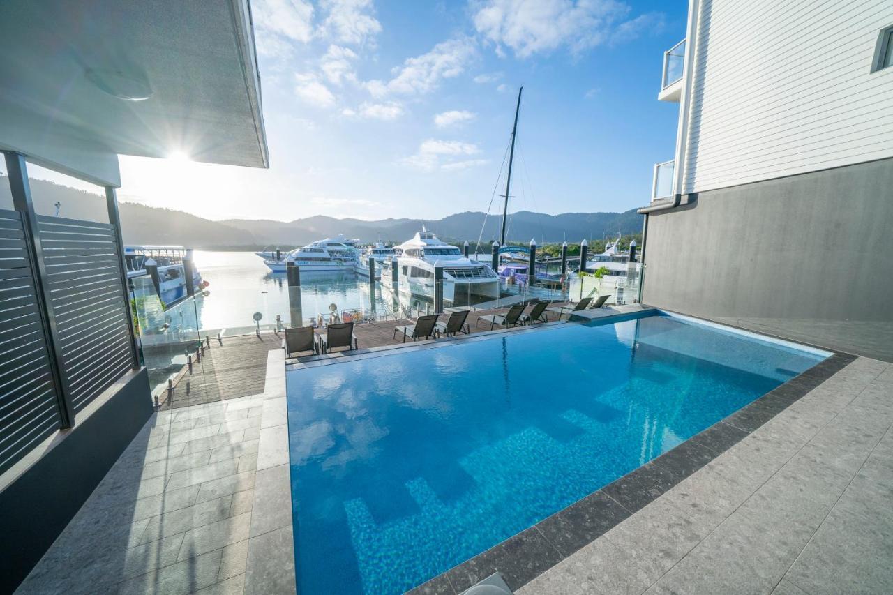 Hotel Harbour Cove à Airlie Beach Extérieur photo