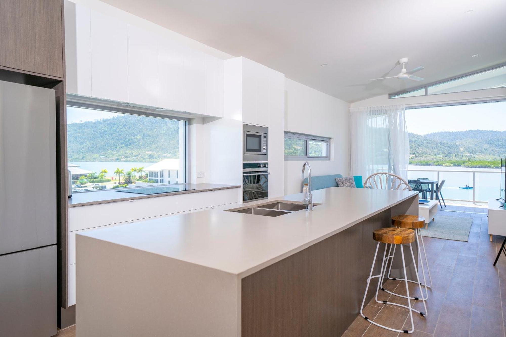 Hotel Harbour Cove à Airlie Beach Extérieur photo